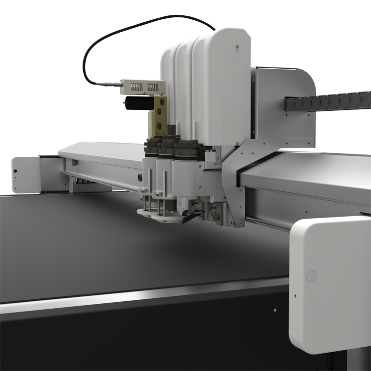 Automatic one-layer cutter, cutting width 170 cm