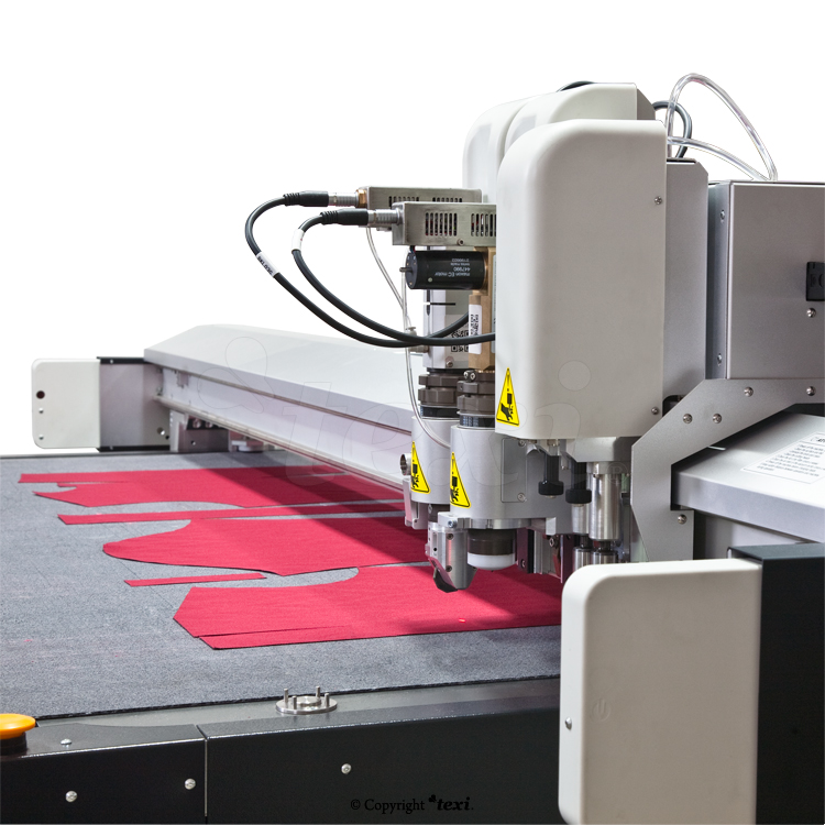 Automatic one-layer cutter, cutting width 170 cm